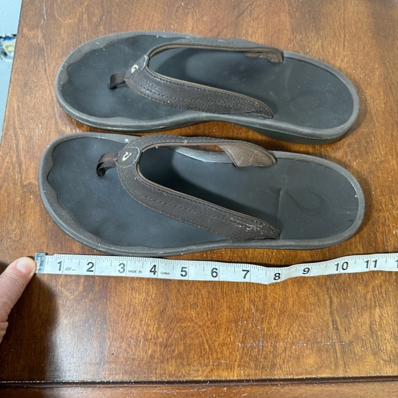 Olukai Ohana Flip Flops / Approximate size 10 - Picture 8 of 10
